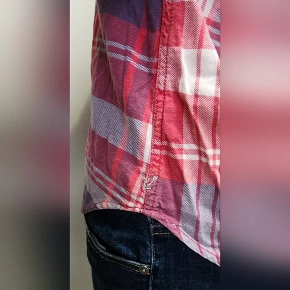 American Eagle Womens Favorite Fit Pink Purple Flannel Plaid Button Up Small S - Picture 9 of 12